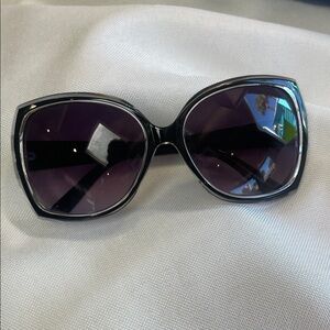 Chic Black Sunglasses for Women by Jessica Simpson